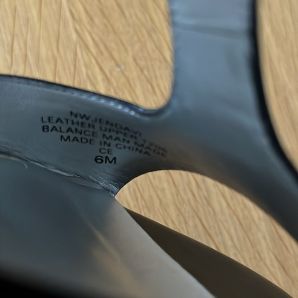 NINE WEST Black Leather Stiletto - Picture 9 of 11